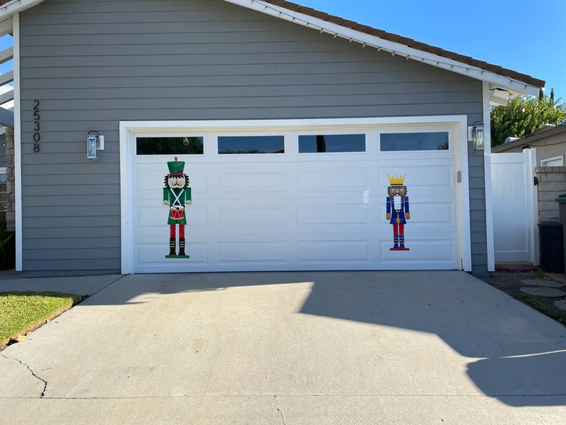 Lifesize Nutcracker Prince Reusable Magnets | Holiday Nutcracker image 3