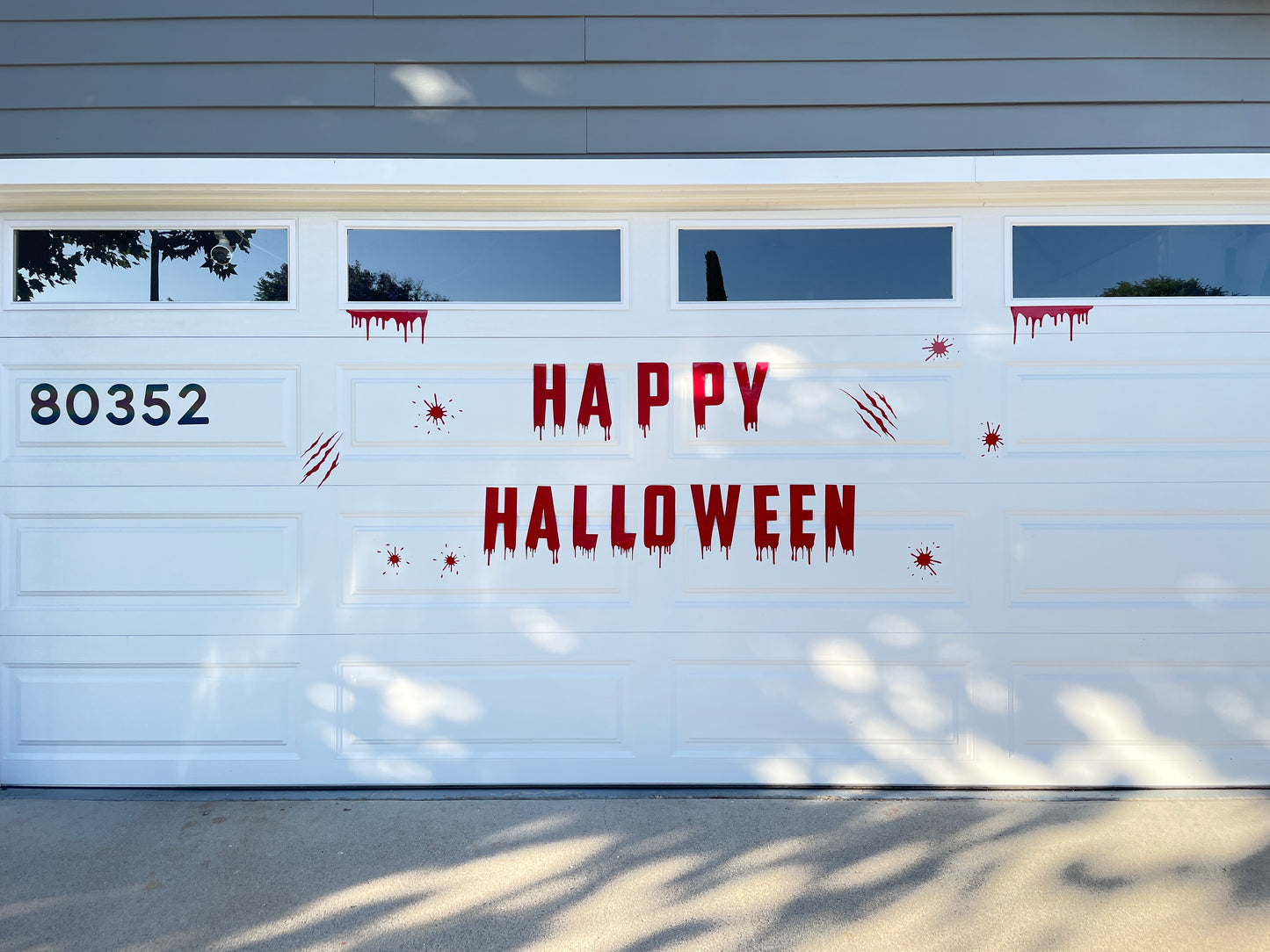 Bloody Happy Halloween Garage Door Magnets, Reusable decorations, Halloween deco