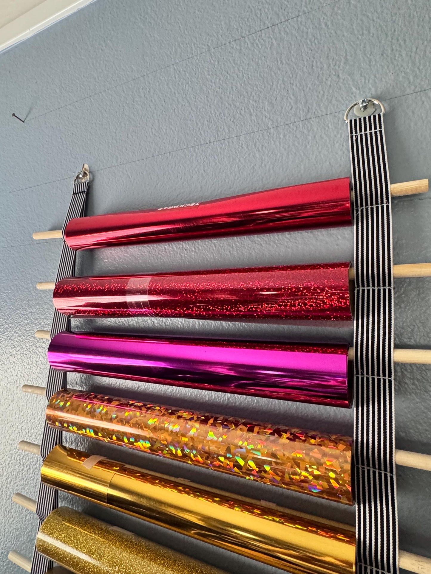 Vinyl Roll Holder, 25 Rolls, Craft Roll Storage and Organizer, Cotton Straps and Wood Dowels, with Door Hanging Hooks