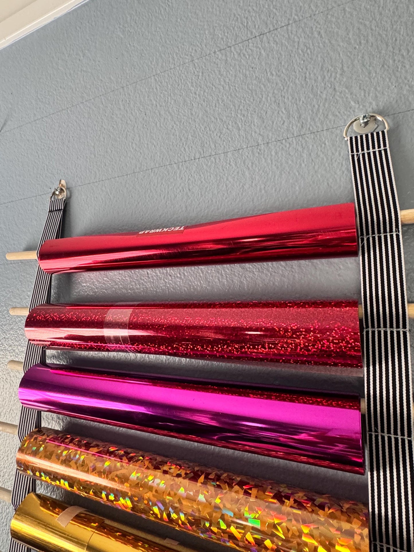 Vinyl Roll Holder, 25 Rolls, Craft Roll Storage and Organizer, Cotton Straps and Wood Dowels, with Door Hanging Hooks