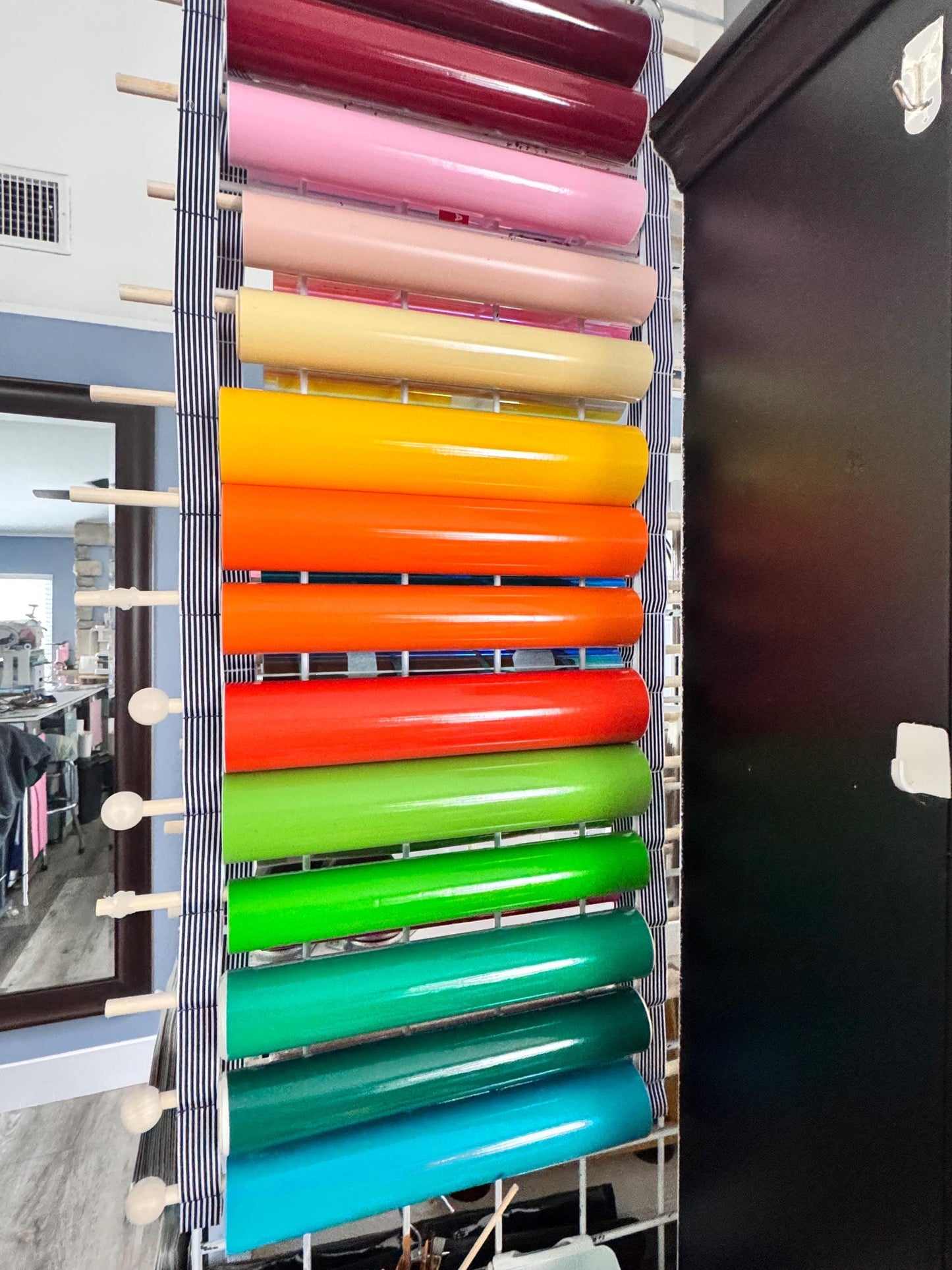 Vinyl Roll Holder, 25 Rolls, Craft Roll Storage and Organizer, Cotton Straps and Wood Dowels, with Door Hanging Hooks